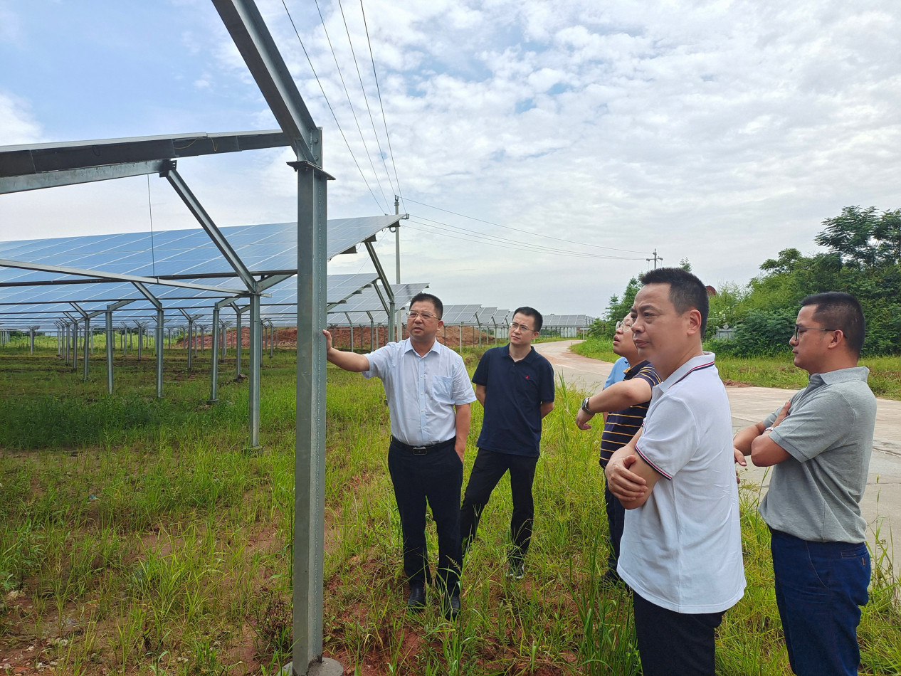 刘志刚带队考察华能湖南岳阳、兆邦陶瓷光伏项目